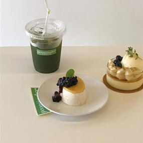 It&#39;s cafe time.